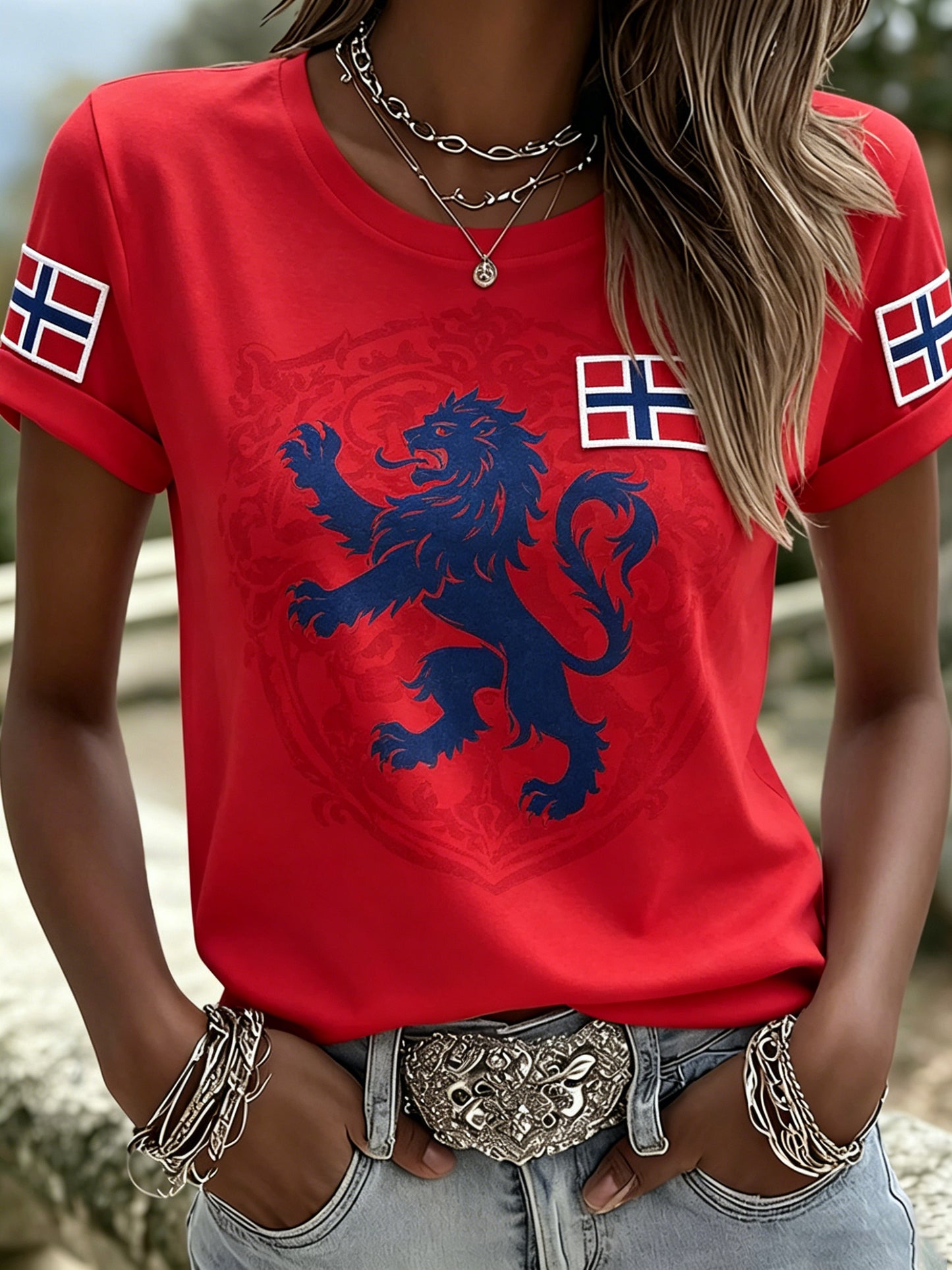 Damens kunst utskrift T-shirt for oppmuntring på en norsk fotballkamp.