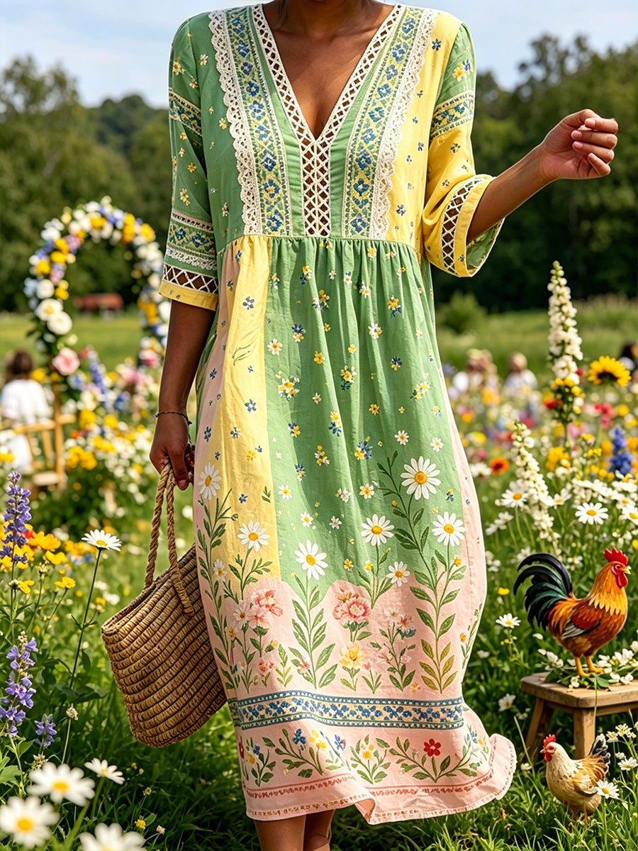 Damskjorta i midsommarstil med V-ringning och etniskt mönster