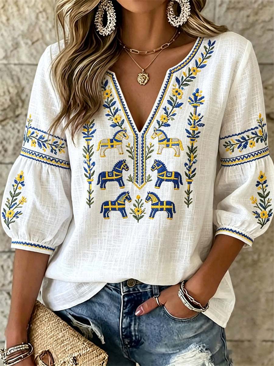 Damsommarblus med svensk midsommartryck, ledig stil