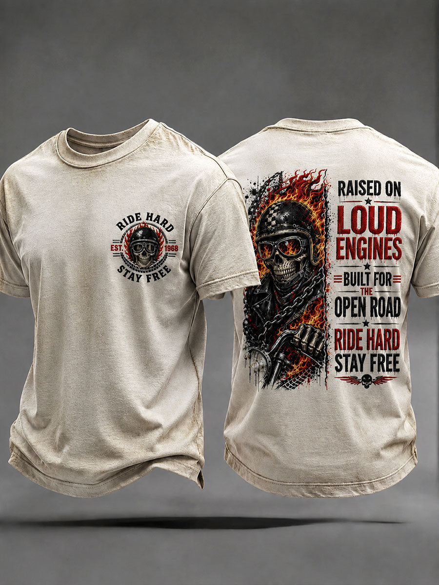 Mäns 'höjda på höga motorer byggda för öppen väg ride hårt stanna gratis' T-shirts