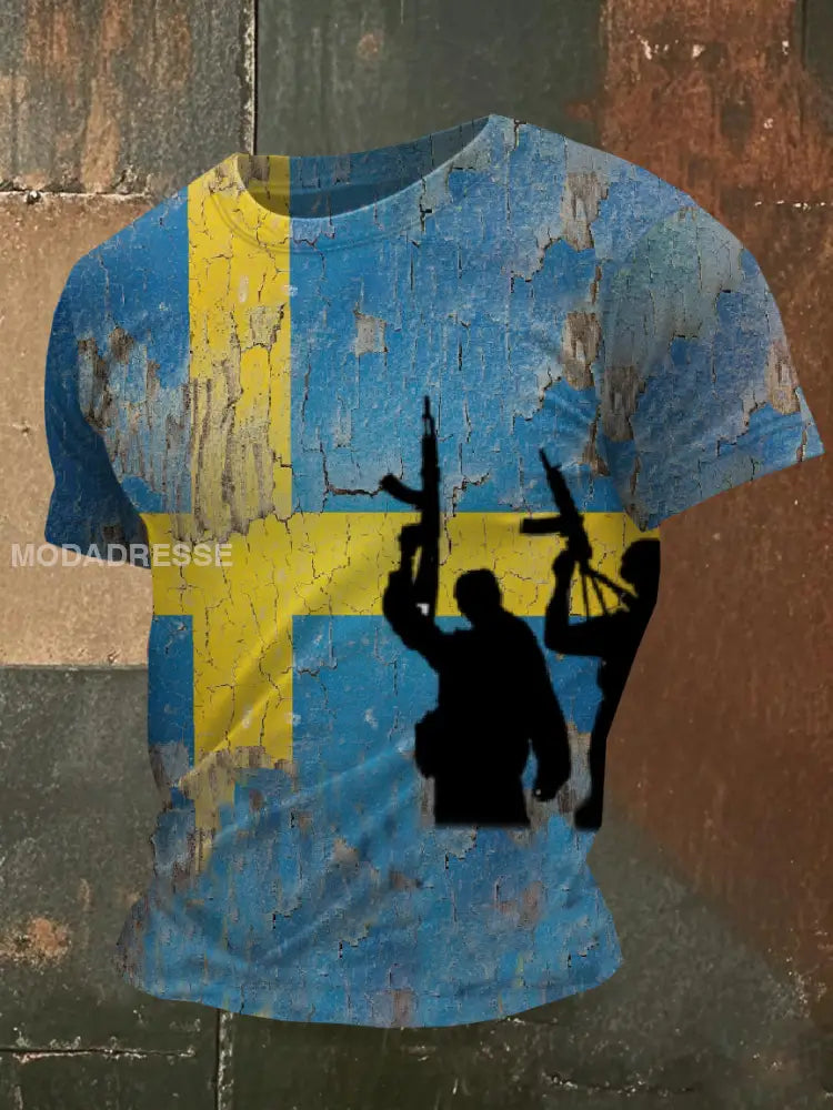 Svenska militär-temaförskjutna T-shirt som bild / S