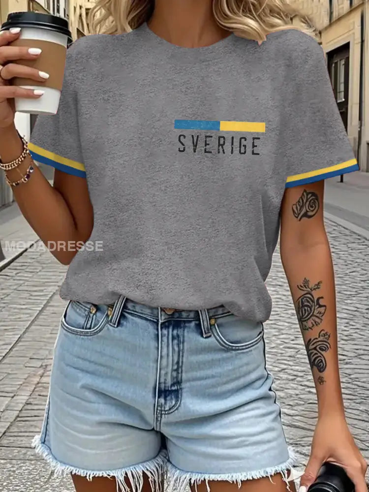 Damens Sveriges flagg tryckt T shirt ljusgrå / S