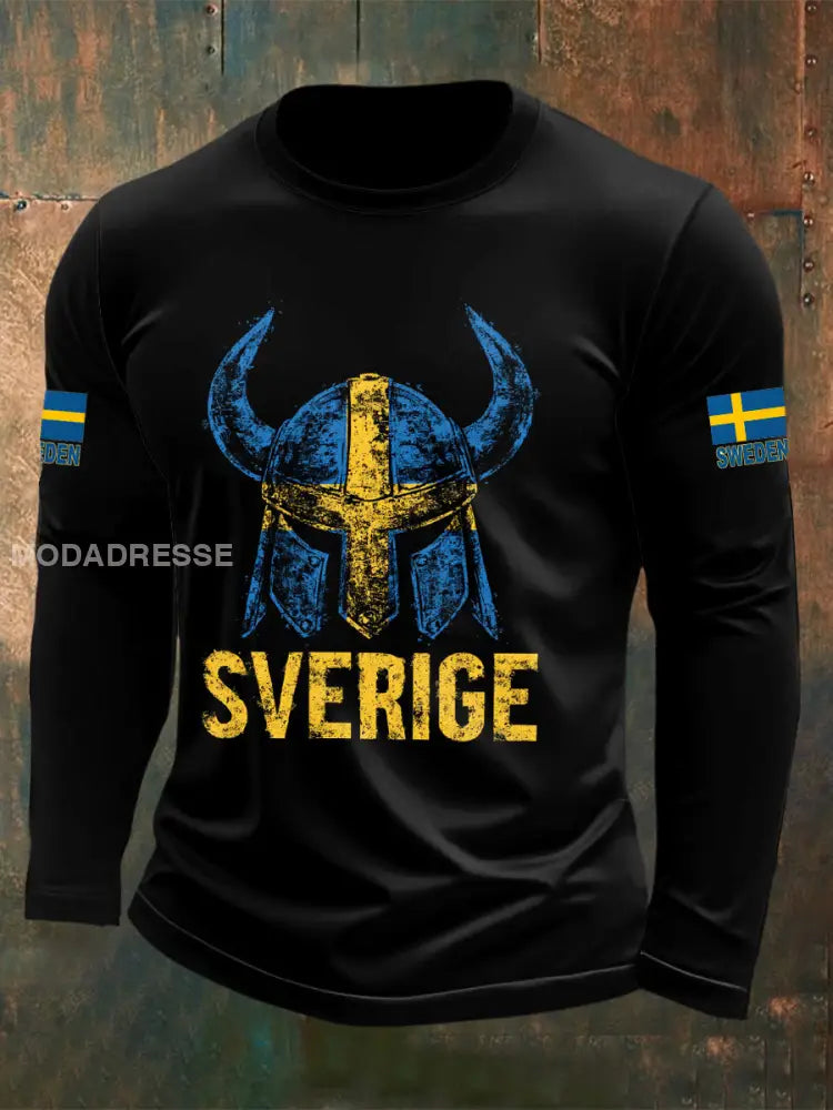 Herrtröja med vikingahjälm och svenskt tryck långärmad. svart / S
