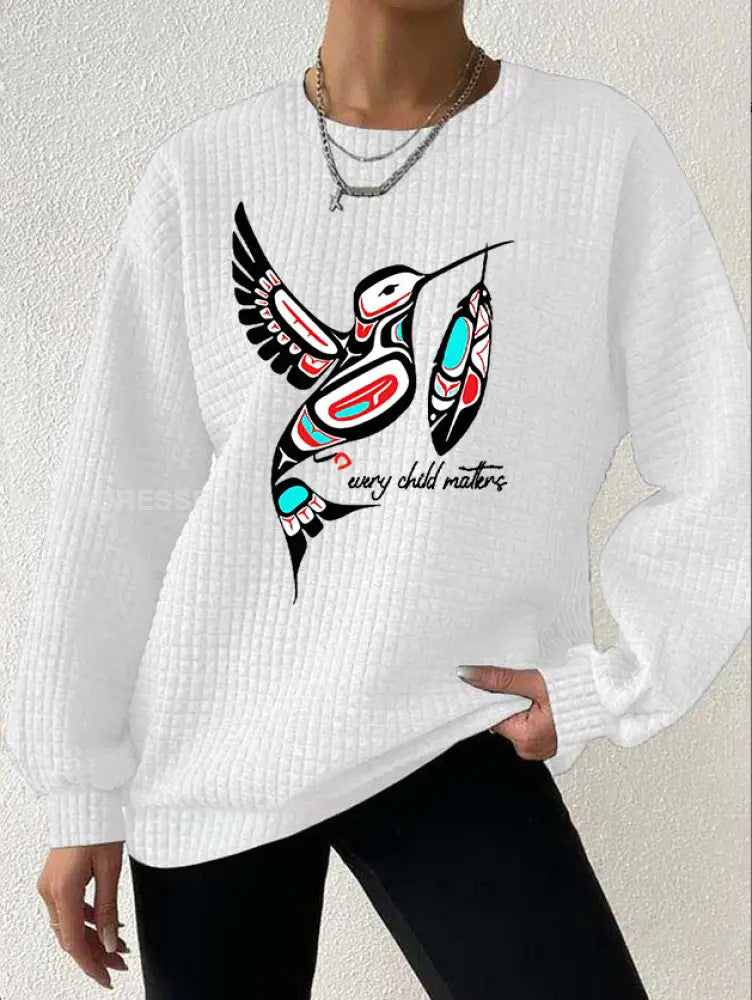Kvinnor varje barn betyder våffle Print Sweatshirt vit / S