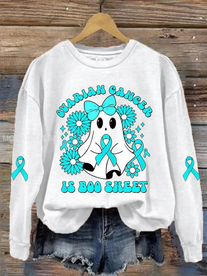 Kvinnors äggstockscancer är Boo Sheet Halloween Spök Teal Ribbon Ovarian Cancer Medvetenhet Sweatshirt vit / S