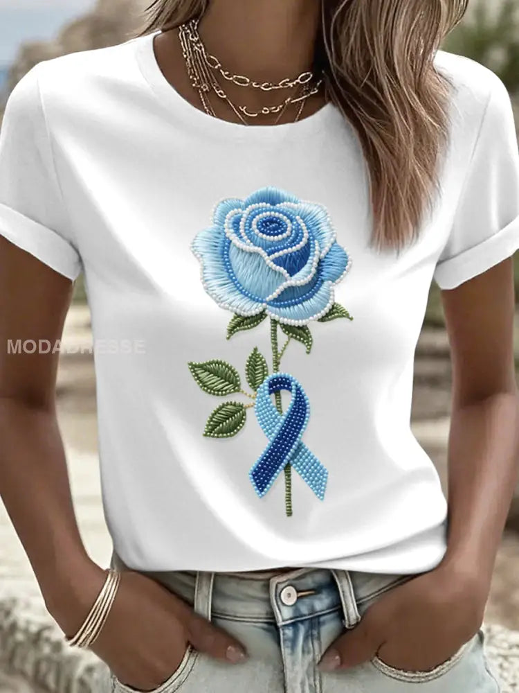 Kvinnors blå ros Beaded Broderad T shirt vitt / S