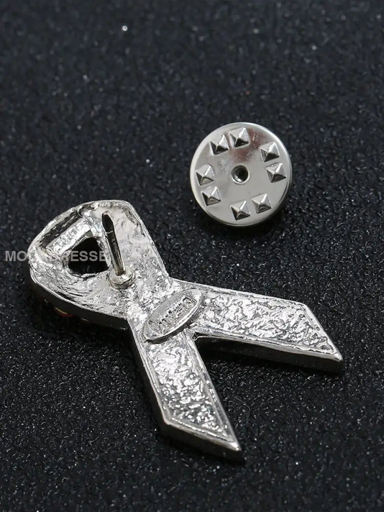 Kvinnors bröstcancer rosa broscha runk / ONE