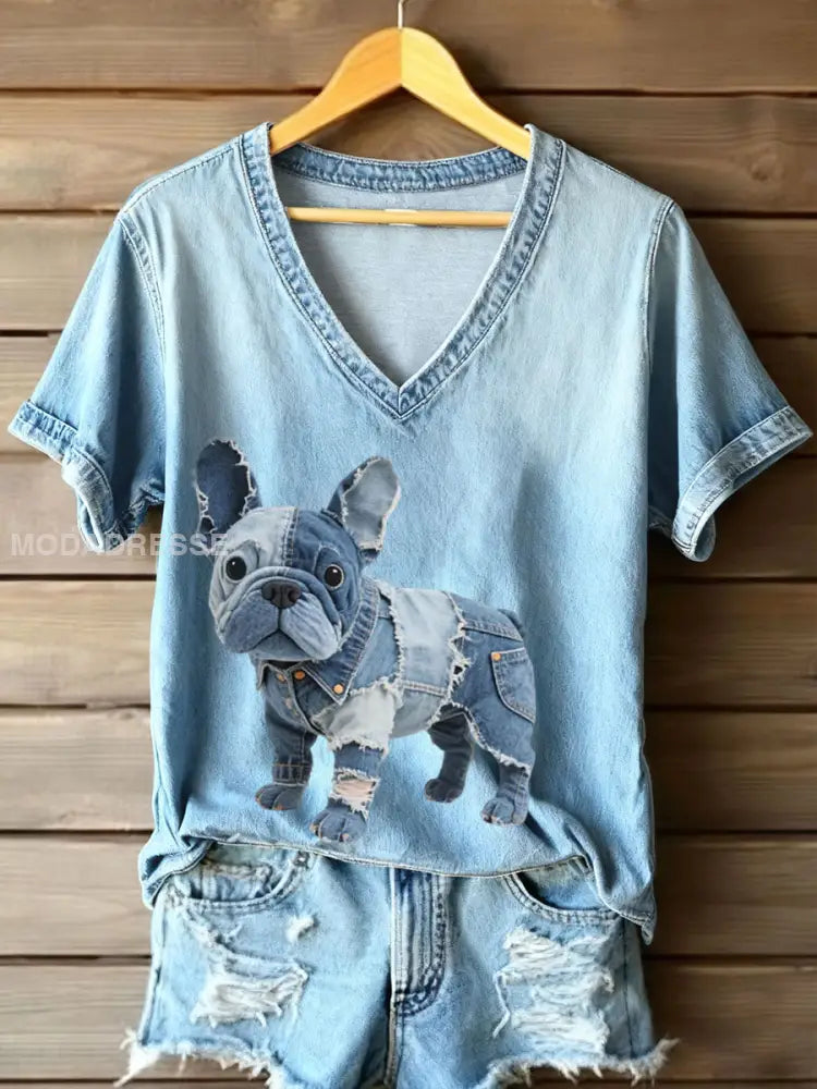 Kvinnors Denim Patchwork Konst Franska Bulldog mönster V-Hack T-shirt blå / S