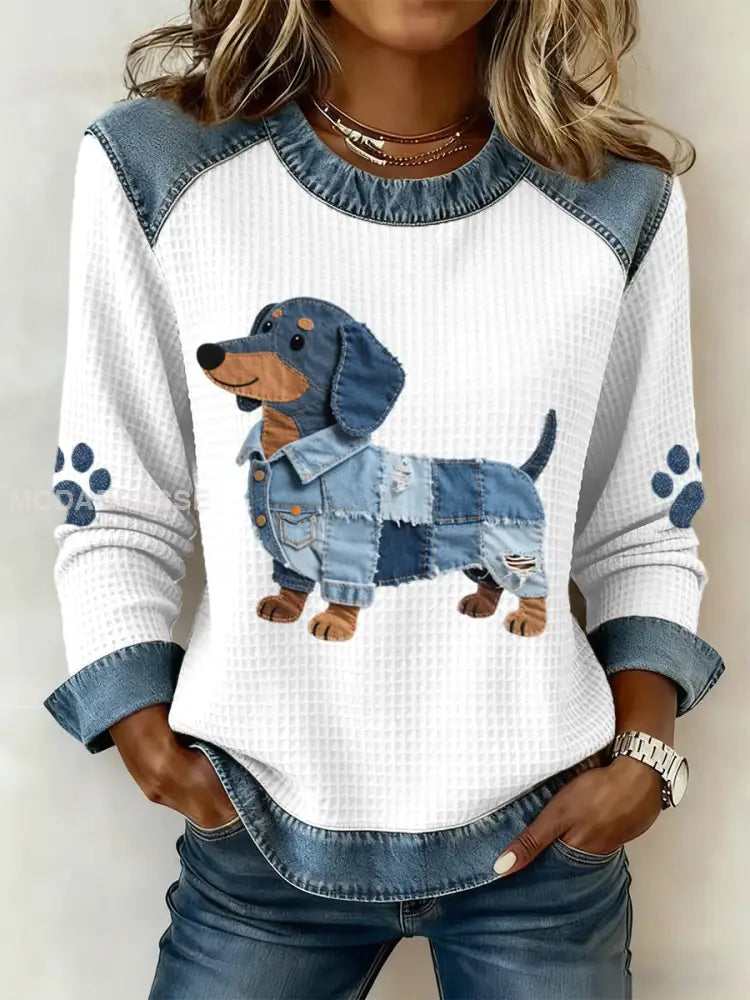 Kvinnors ljuvliga Dachhundd mönster Denim Patchwork konst sweathirt vitt / S