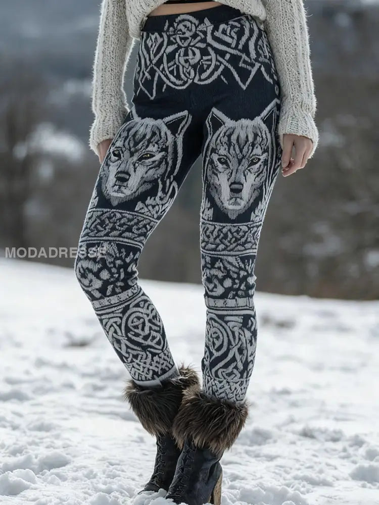 Kvinnors vikingarg svart och vitt / S