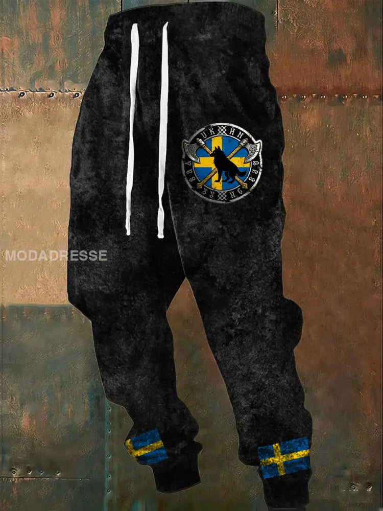 Mäns dynamiska Svart svenska Flag & Yx Wolf Jogger Byxor flerlog / S