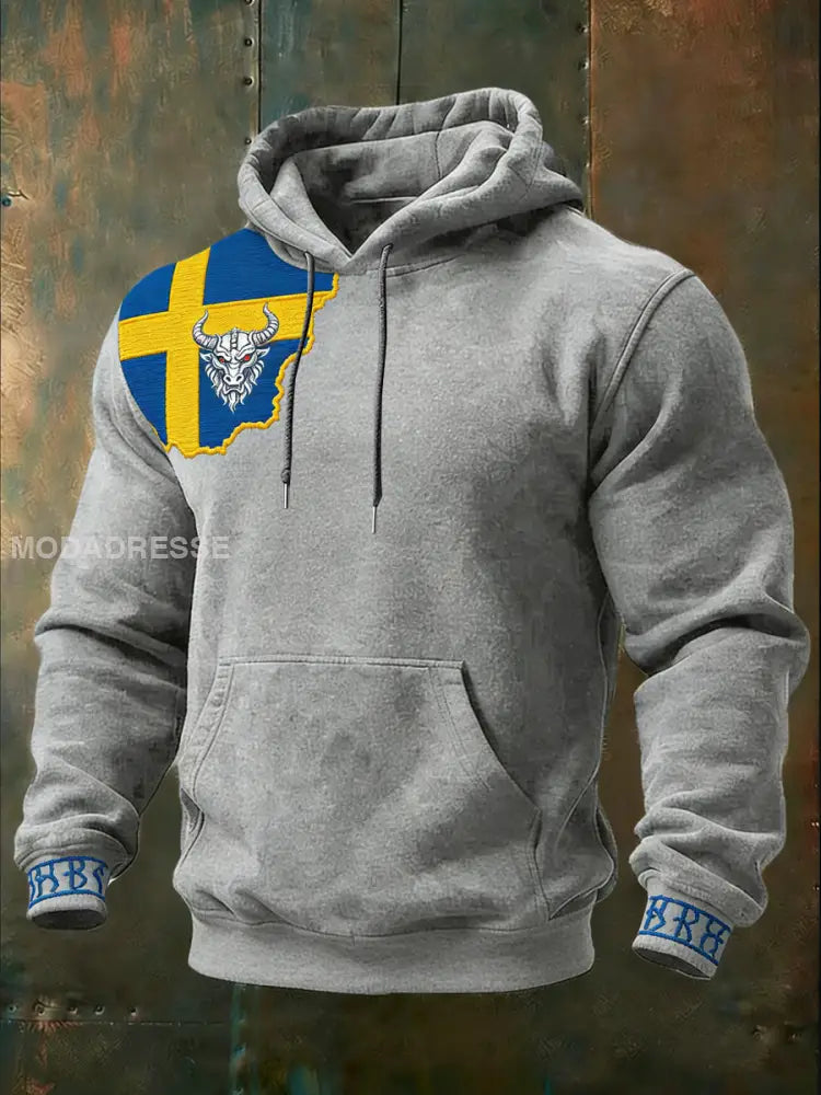 Mäns moderna grå Svenska Flagg & Bull Emblem Hoodie. flerlog / S