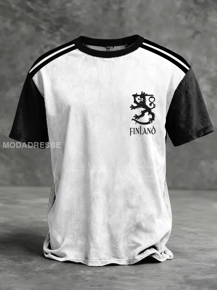 Mäns slank vit-svart ’FINLAND’ Lion Crest Ringer T-shirt flerlog / S