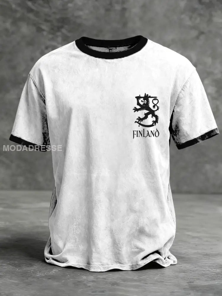 Miesten Sleek valkoinen ’FINLAND’ Lion Crest Ringer T-paiti moniväri / S