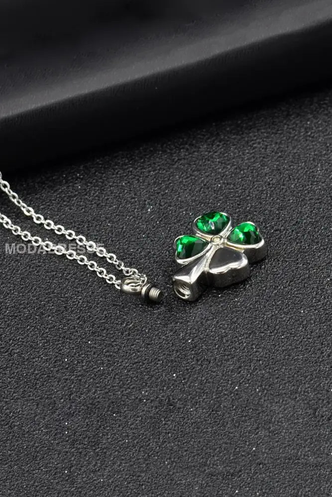 Personaliserad Pendant Lucky Four Leaf Clover Öppna halsbandet grönt