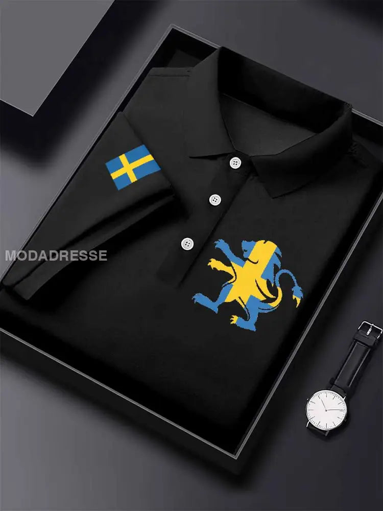 Retro Avslappnad Pikétröja Med Svenskt Teman som bild / S