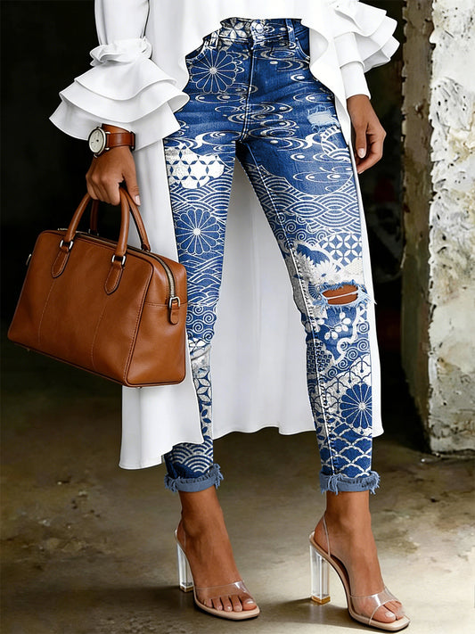 Damsjeans med artistisk blommönster