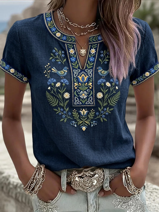 Dams retrokonst svensk midsommar etnisk blommönstrad t-shirt med V-ringning