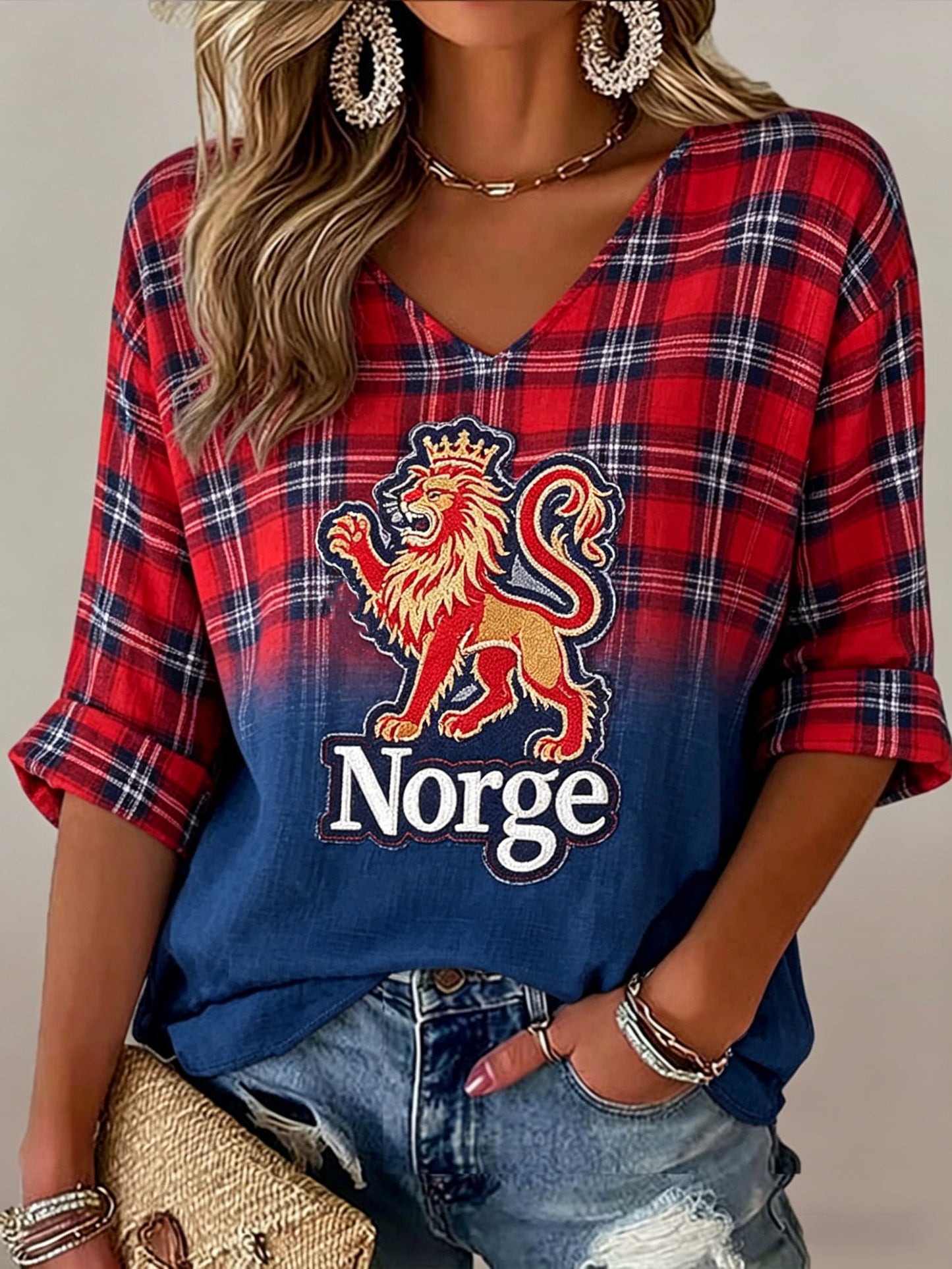 Kvinners norske fotballkamp-heiarart-print T-skjorte med V-uttak