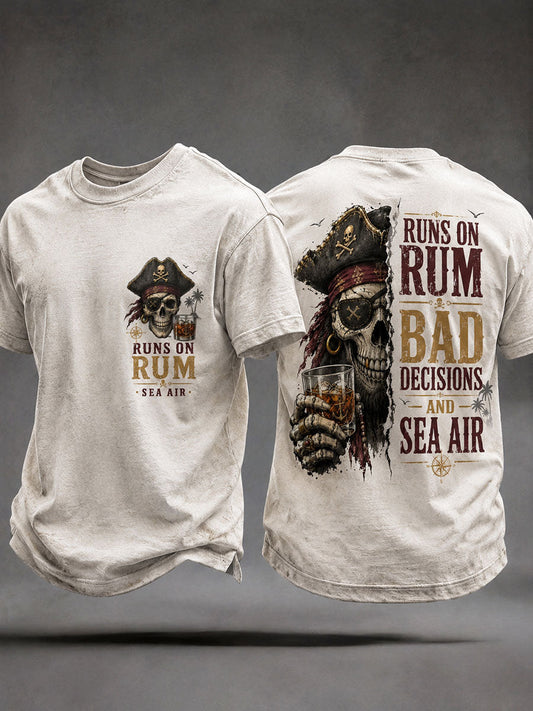 Mäns 'kör på rom, dåliga beslut, och havsluft' T-shirts