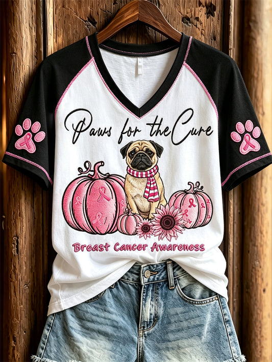 Kvinnors Paws for the Cure-bröstcancermedvetande T-shirt med tryck av mopsar och rosa pumpor, kortärmad