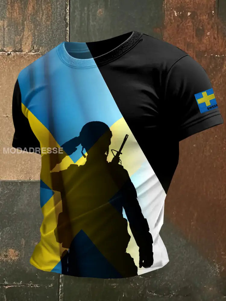 Svenska militär-temaförskjutna T-shirt som bild / S