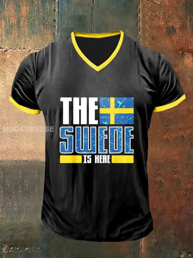 Swede är här tryckt Vintage Mode Kort ärm V-Hack T-shirt S